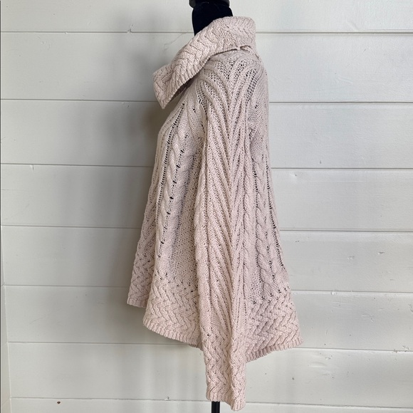 Hem & Thread Cozy Cable Knit Turtleneck Cowl-neck Sweater Women’s size L - Picture 3 of 14